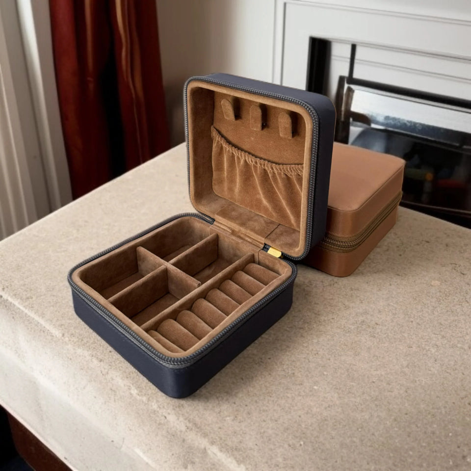 Mini Portable Travel Jewelry Case (Grey)